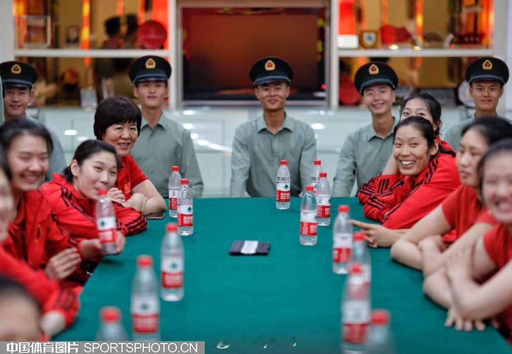 座谈一下 朱袁张1块2毛9 中国女排