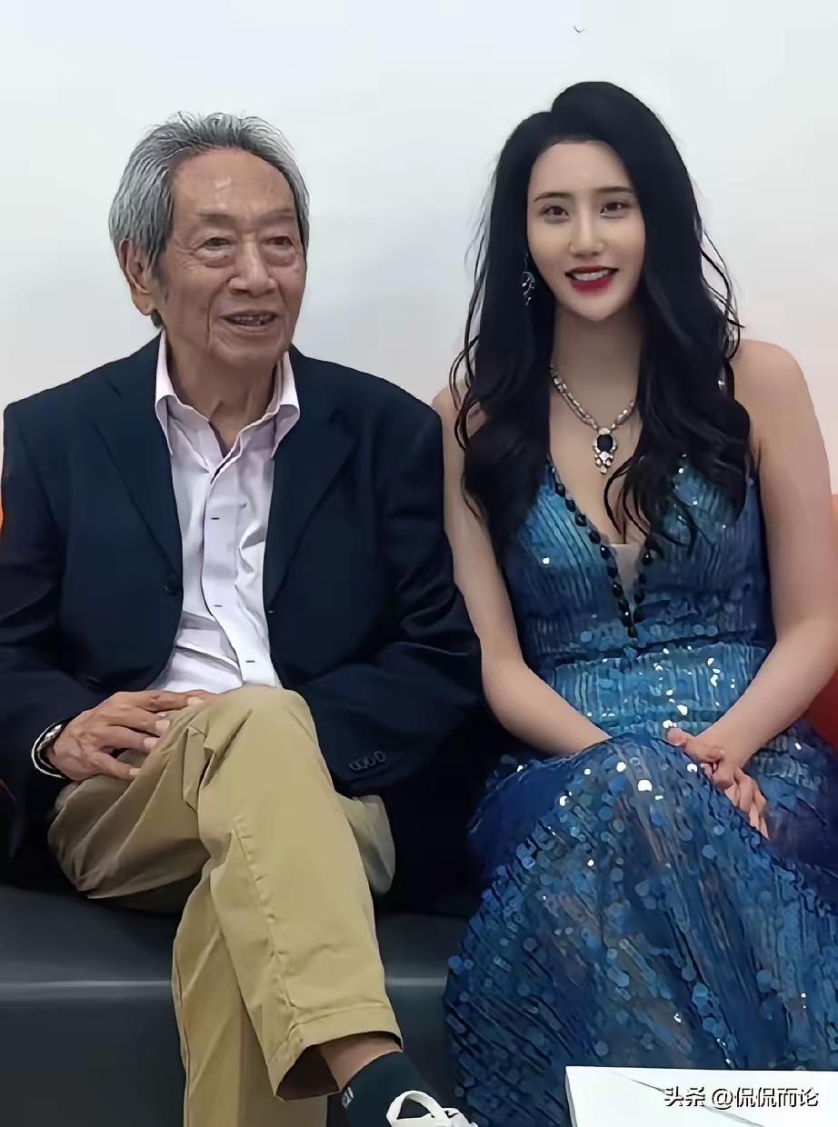 饶芯语
王奎荣
夫妻照