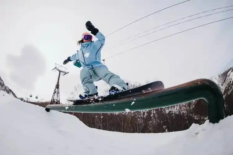 好消息！哈尔滨哈尔滨哈尔滨位居冰雪旅游热门目的地首位！可以说，到了冬天，东北是比