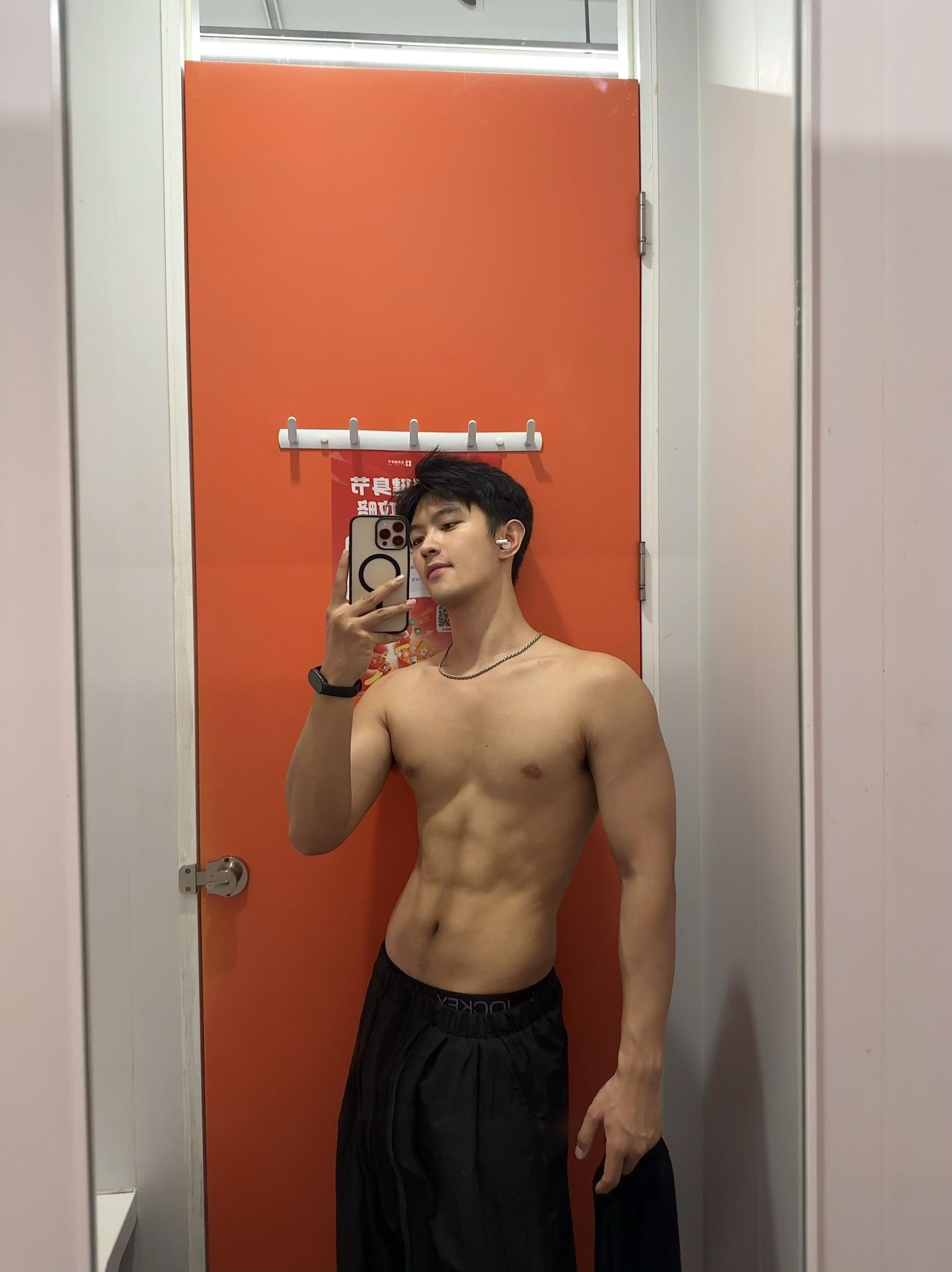 给我看看你买的榴莲。