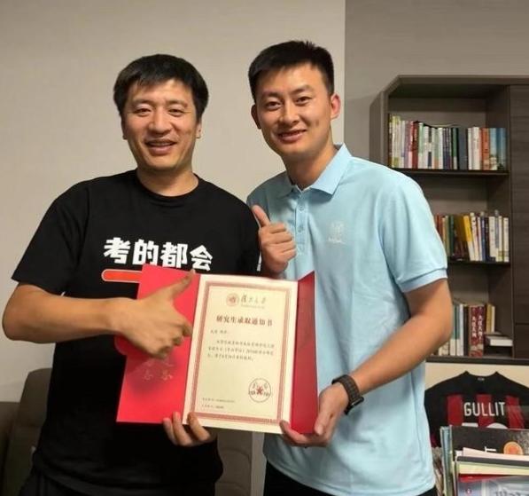 张雪峰公司：危机开始出现了





家长担忧既定的升学咨询服务无法兑现，公司员