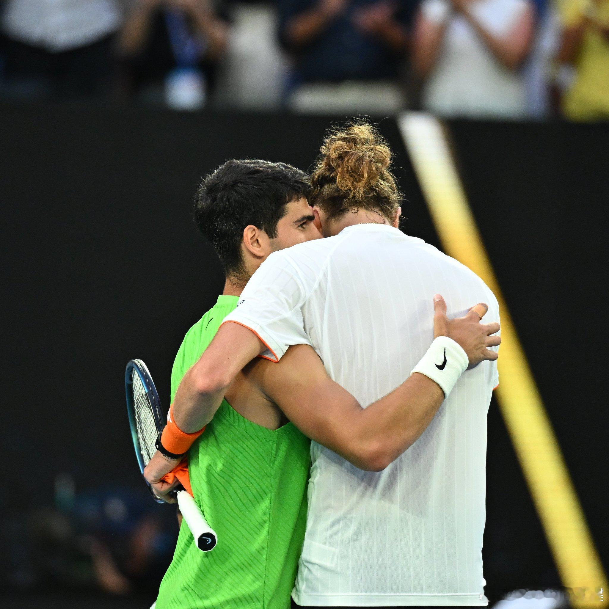 假如今年澳网：辛纳输给斯皮泽里德约科维奇不敌穆塞蒂阿尔卡拉斯不敌兹维列夫最终冠军