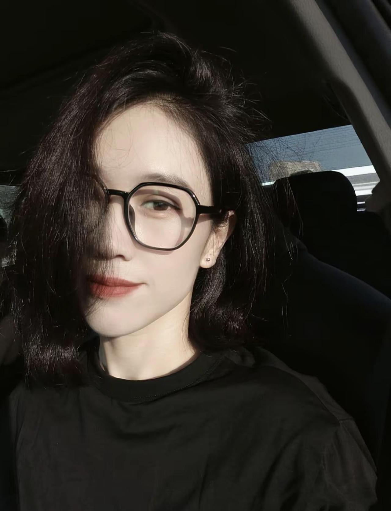 最后让你安宁的不过是一个阳光充足的角落 和一颗不再四处张望的心慵懒风