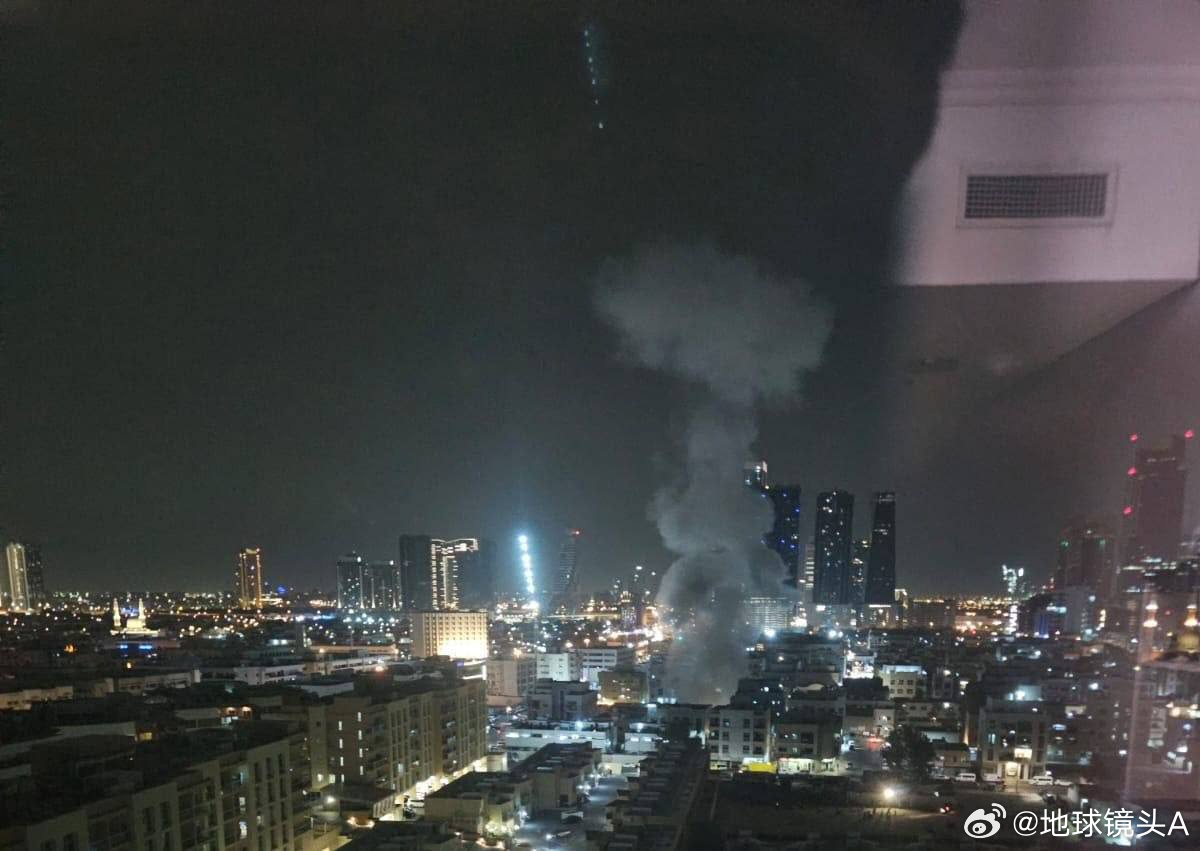 伊朗通过霍尔木兹海峡管理方案 稍早前阿联酋迪拜萨特瓦。该目标似乎挨了一架无人机伊