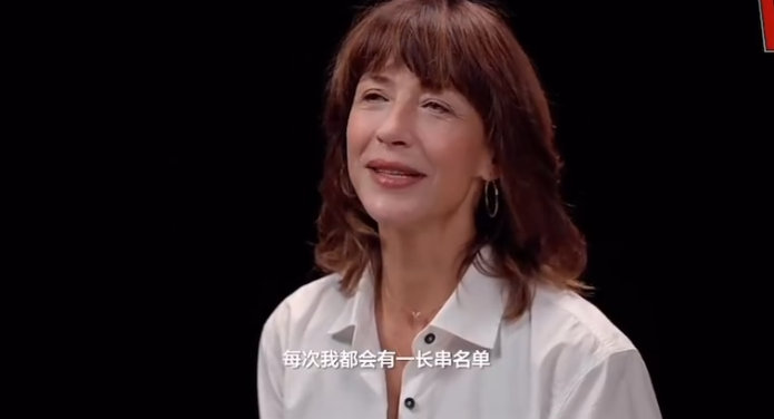 苏菲玛索希望能和章子怡合作 家人们！苏菲玛索提想跟章子怡合作！这是什么跨国女神联