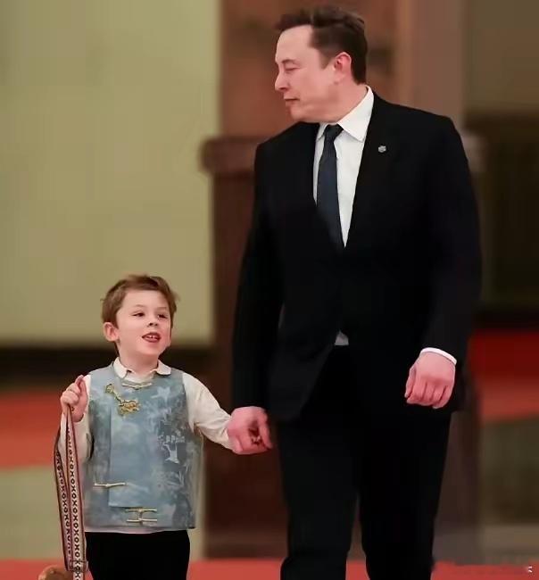 为什么马斯克访华只带六岁的儿子？原因其实并不难理解。不是因为这个孩子最为出众，而
