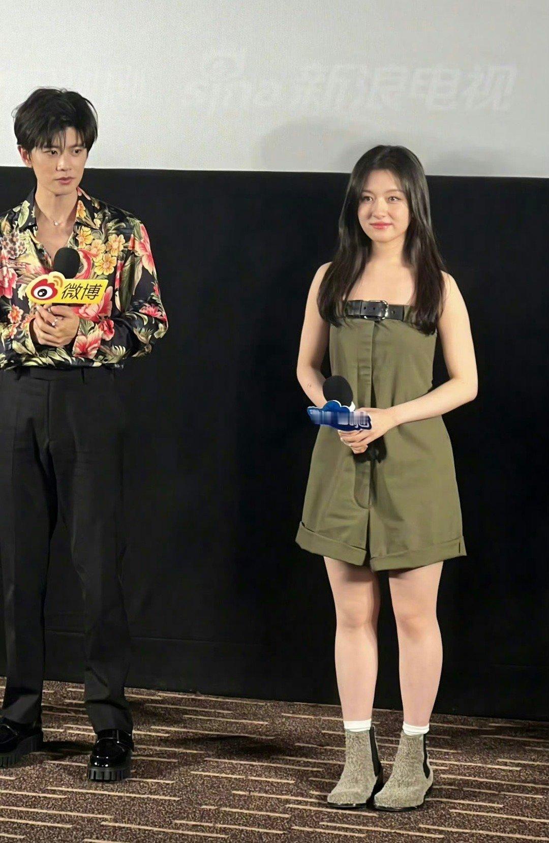 任嘉伦和李兰迪同框，究竟是任嘉伦太瘦了，还是李兰迪胖了？ ​​​