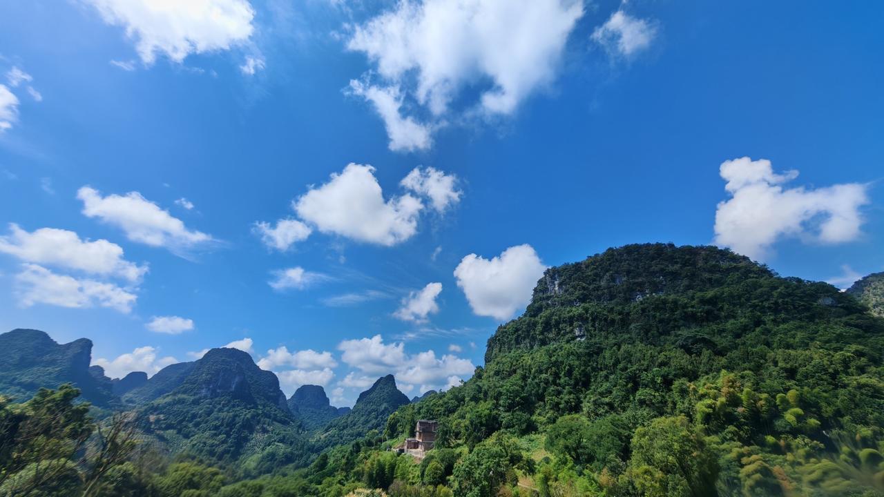 可以分享一张你拍的天空美照吗大美阳朔：夏日的云卷云舒