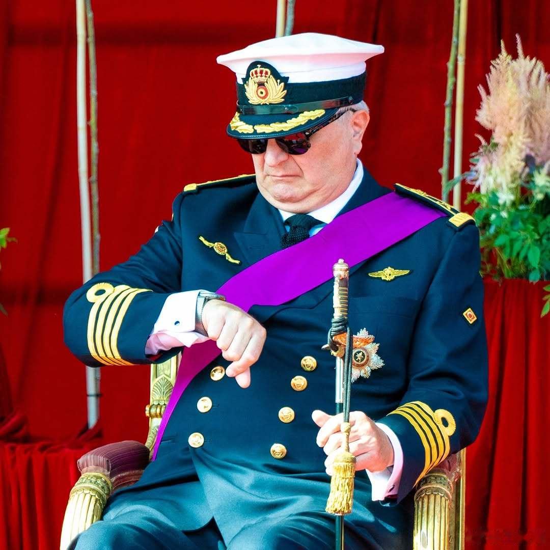 比利时王室 🇧🇪7月21日，阿斯特丽德公主和洛朗王子、劳伦特王子和克莱尔王妃