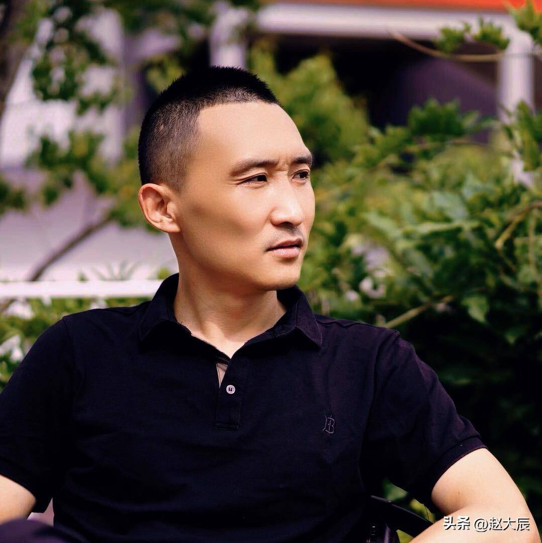 贫穷和富裕是怎么产生的？
下意识里感觉该做的事没有做，堆积的多了，就堆积成了贫穷