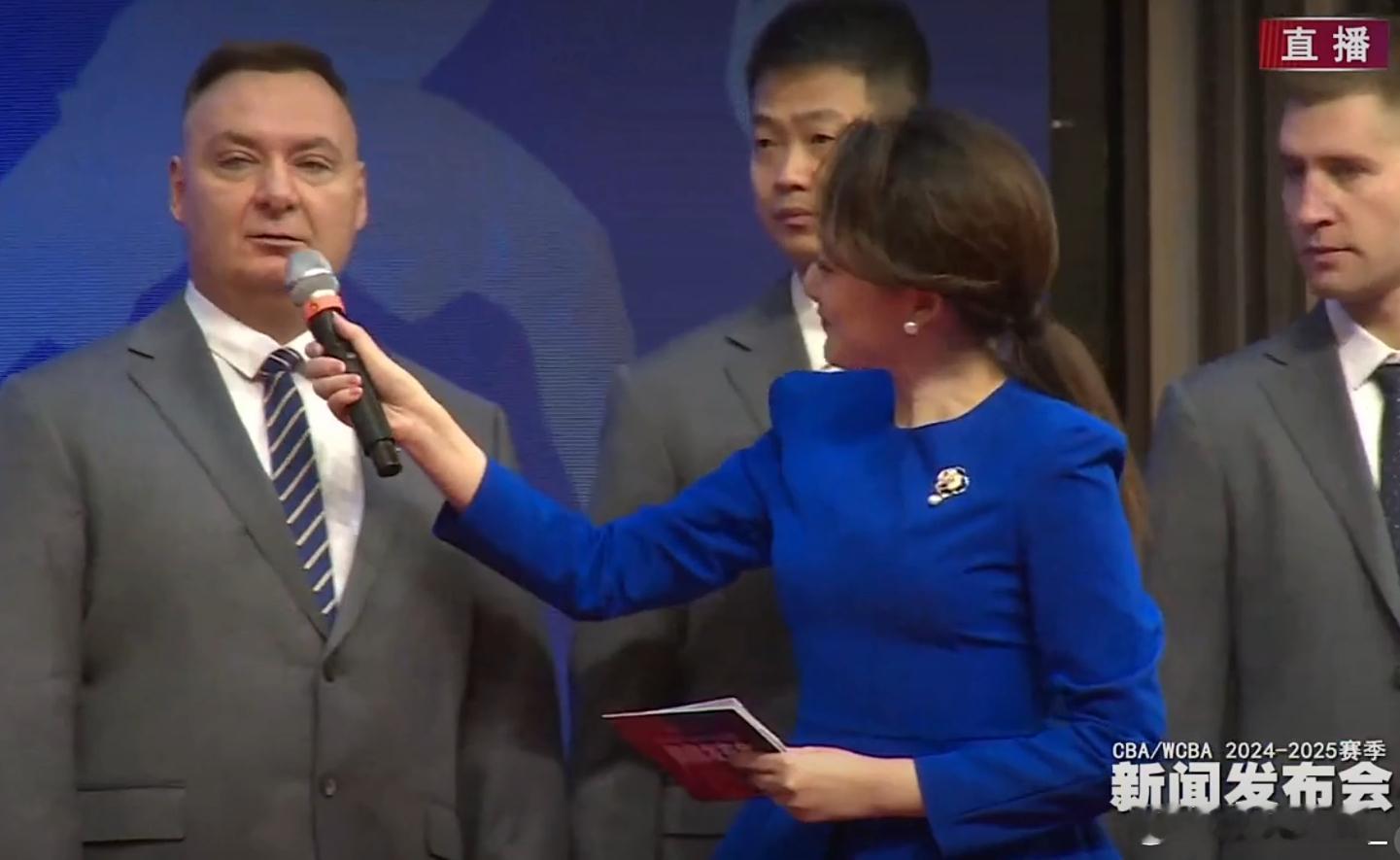 【刘禹彤：“新赛季为大家呈现更好的我们”】今天上午，山西女篮举办2024-202