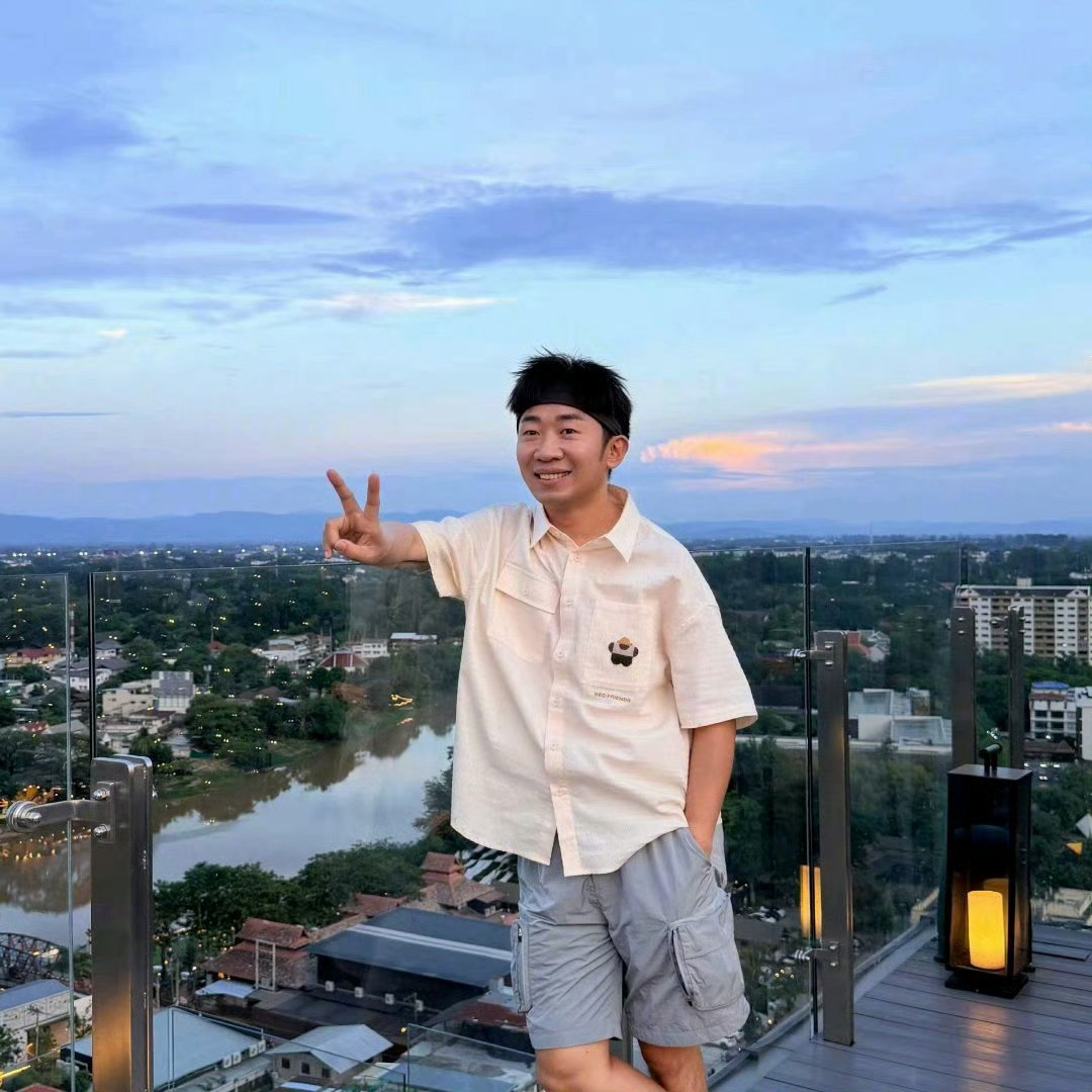 杨迪说自己第一次因为孩子气拿奖状杨迪拿到特别奖状啦，这还是他头一回因为孩子气获奖