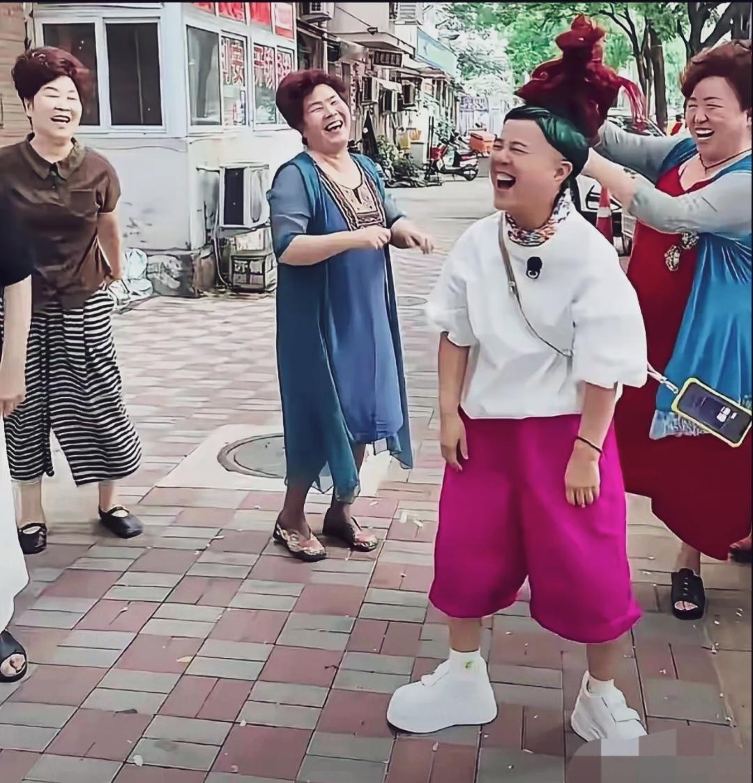 金龟子这小短腿看着太滑稽了！