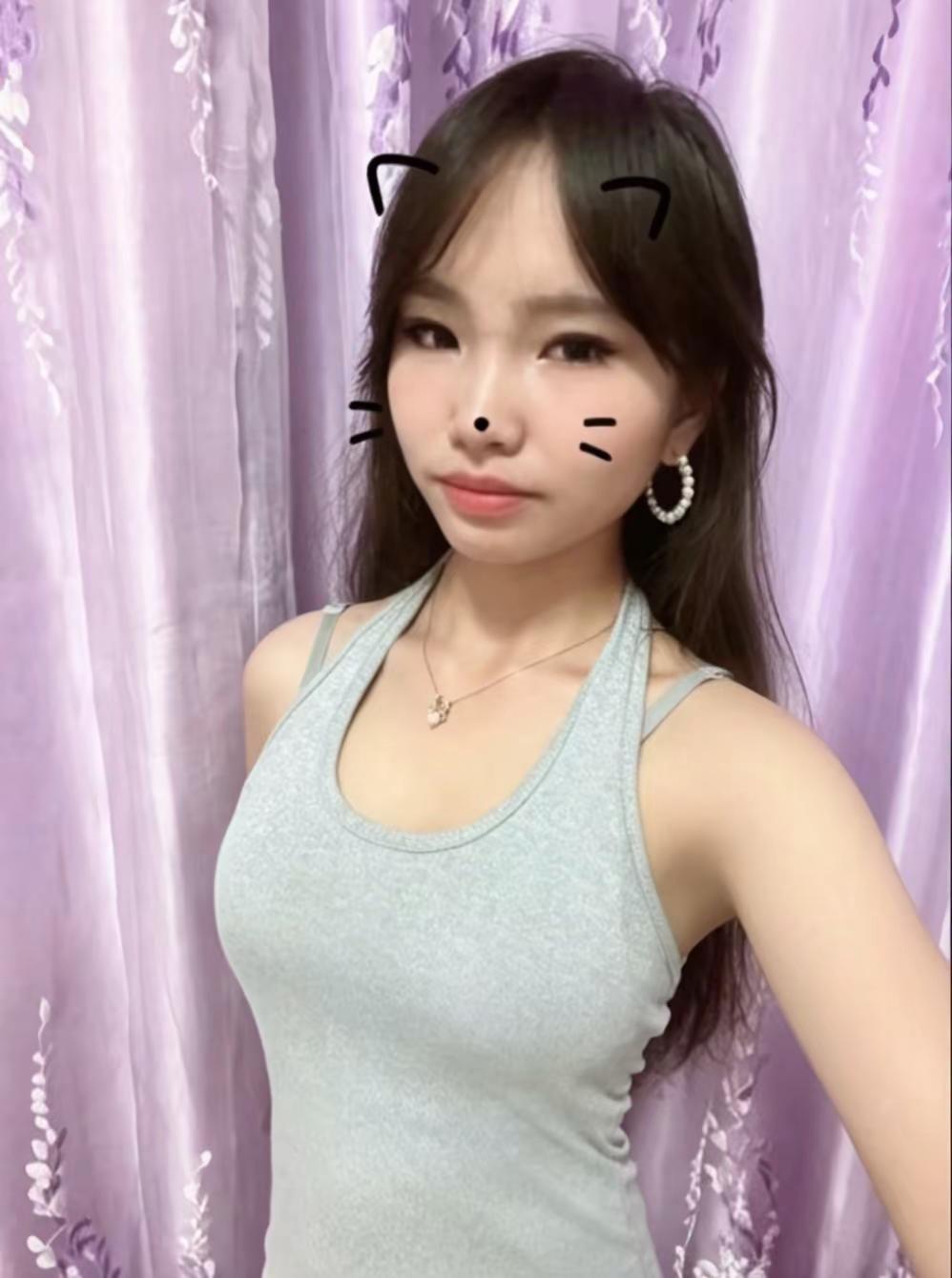 不是昨天才放假的么