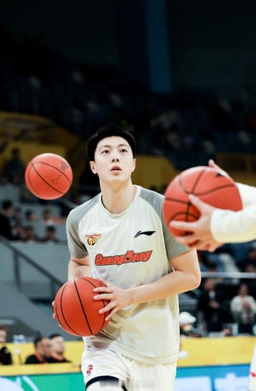 胡明轩广厦男篮vs广东男篮 🏀CBA联赛25-26赛季常规赛第37轮⛹️   