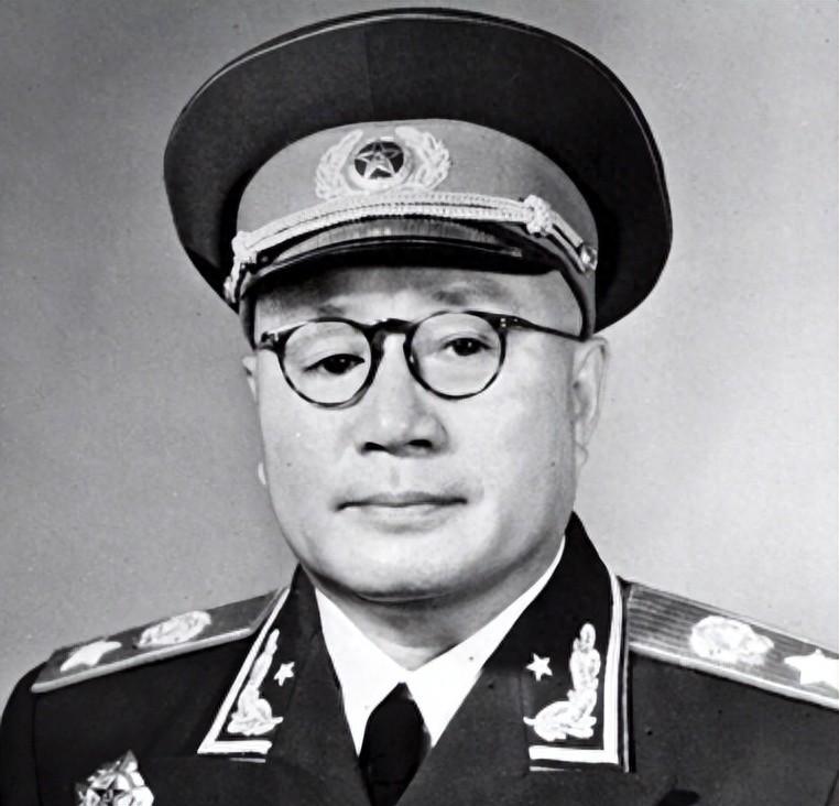 三国名将关羽刮骨疗毒的故事家喻户晓,然而鲜为人知的是,刘伯承元帅在重庆留下了一段