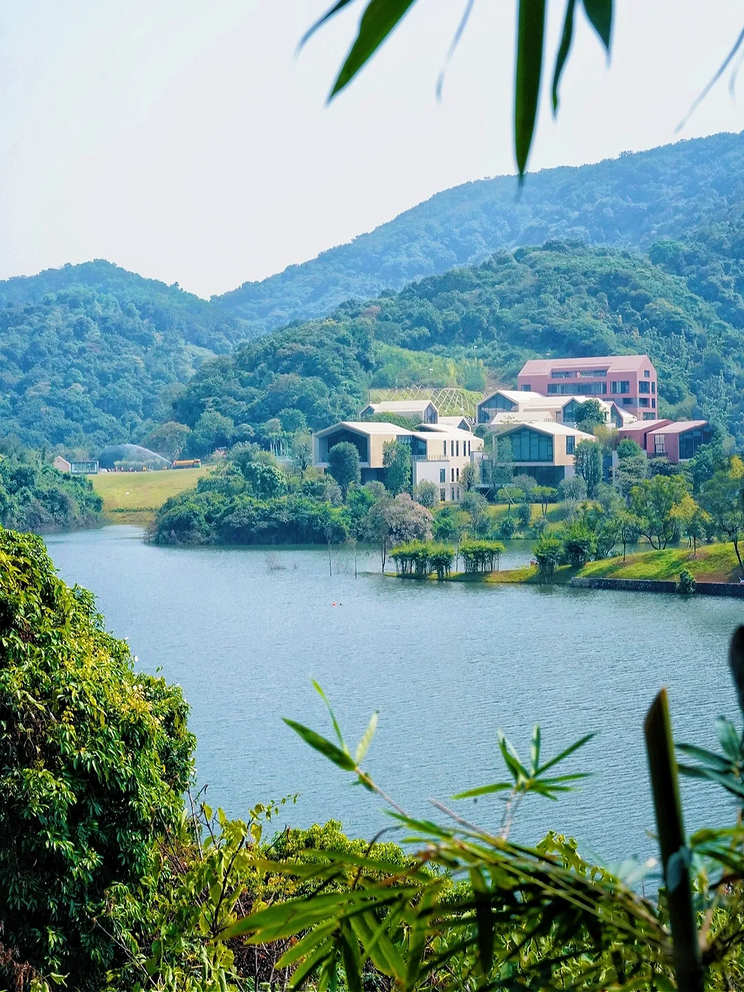 不出远门去徒步|广州竟然藏着这片静谧山湖