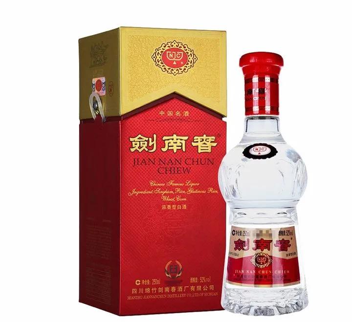 行家力荐：口感不在茅台之下的4款白酒，酒质一绝，不接受反驳


1、水晶剑
剑南
