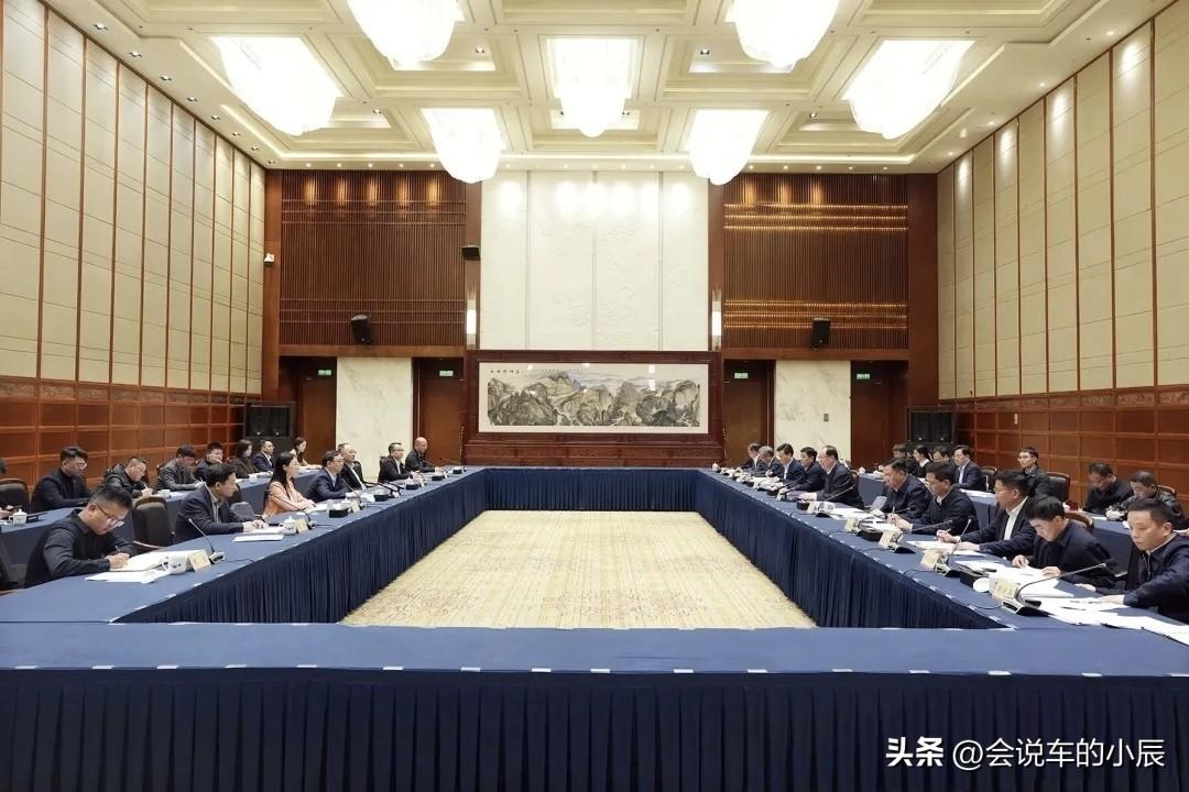 政企同心，共筑“闪充之城”

一场务实高效的工作会谈，折射出湖南与比亚迪深度绑定