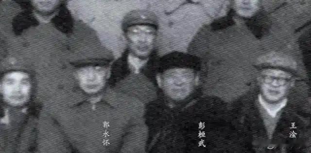 最“笨拙”的两弹元勋！生活不能自理，却撑起了中国核事业的半壁江山
 
两弹功勋大