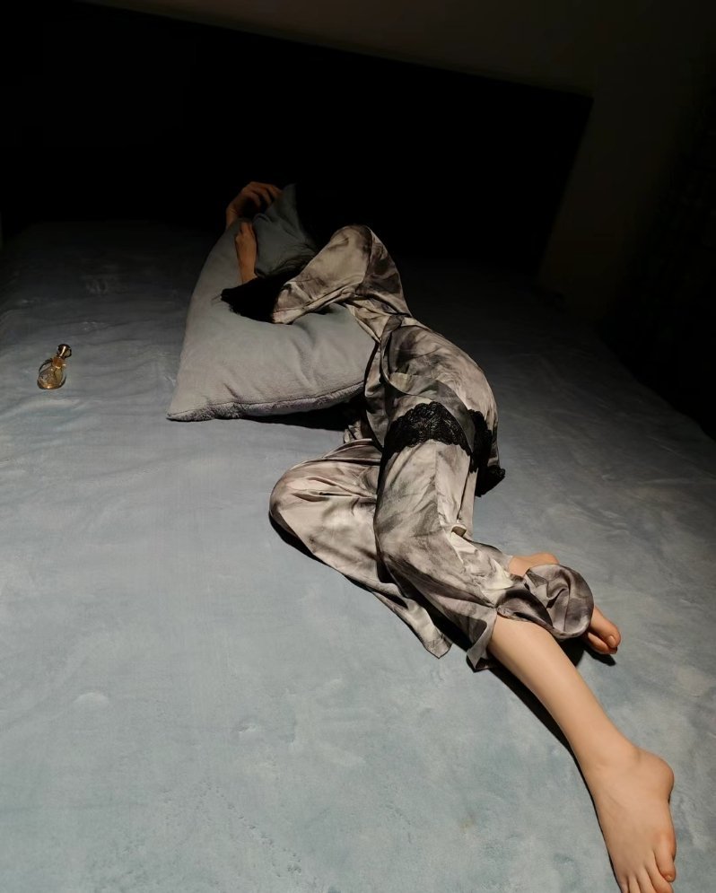 与其去追一个你喜欢的人 不如去接受一个喜欢你的人 喜欢不重要 合适也不重要 被爱