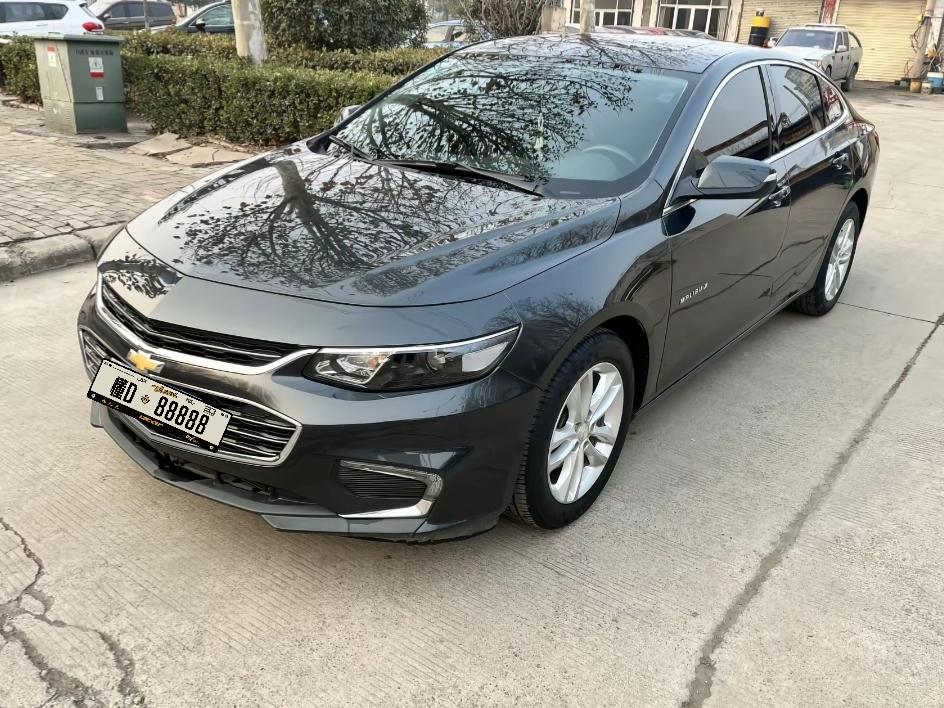 五六万块钱练手代步有一台小轿车，热度和销量可能不太好，比较冷门，但性价比和机械素