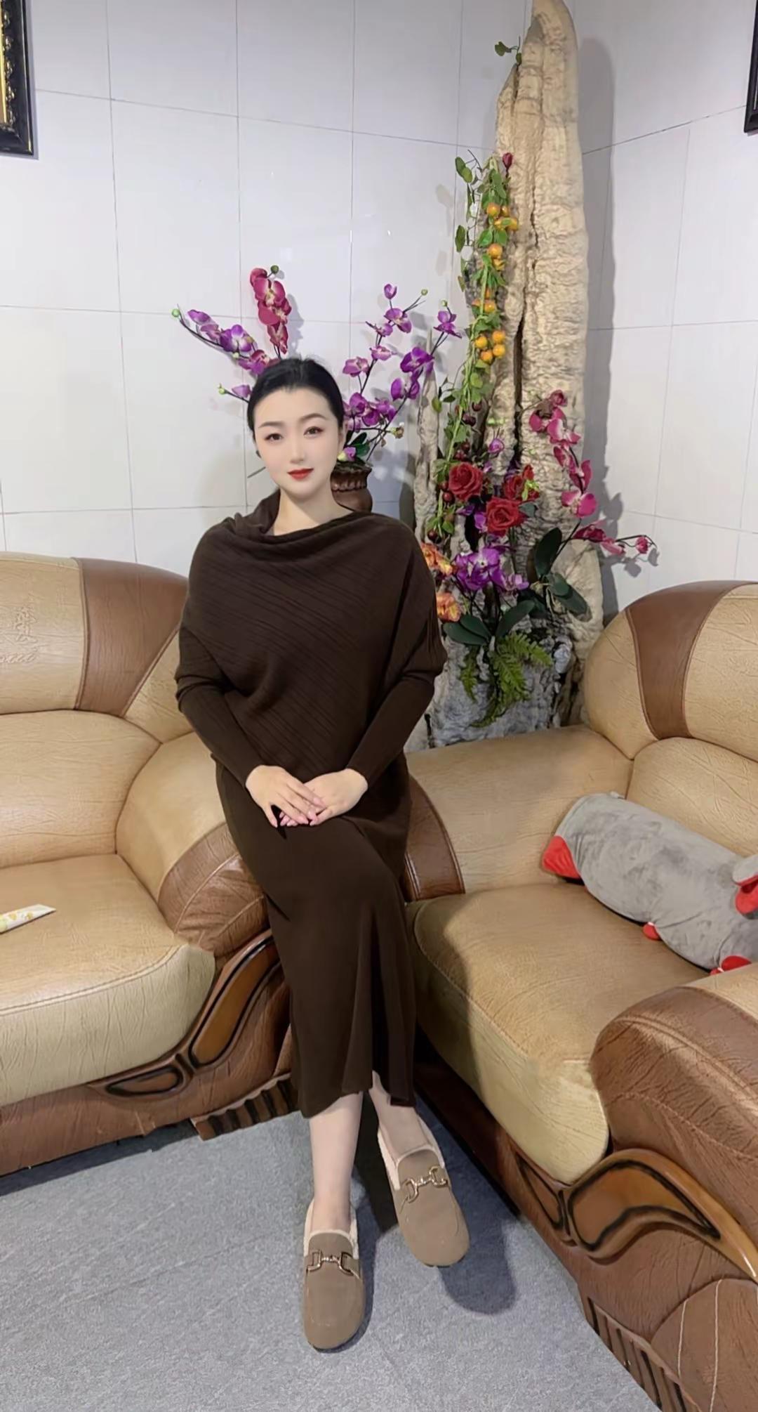 状态在线，颜值也在线✨不迎合，不讨好，我只做我自己。