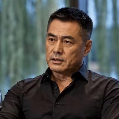 这样长相的男人有人喜欢吗？如果要问帅不帅，不知你会如何回答，说帅吧他又没有帅的条