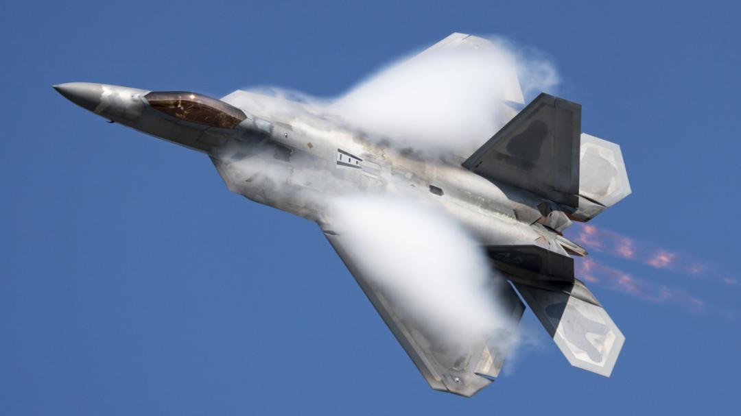 美国空军F-47还没飞，发动机先“掉队”了，盟友开始两边下注。美国空军 F-47