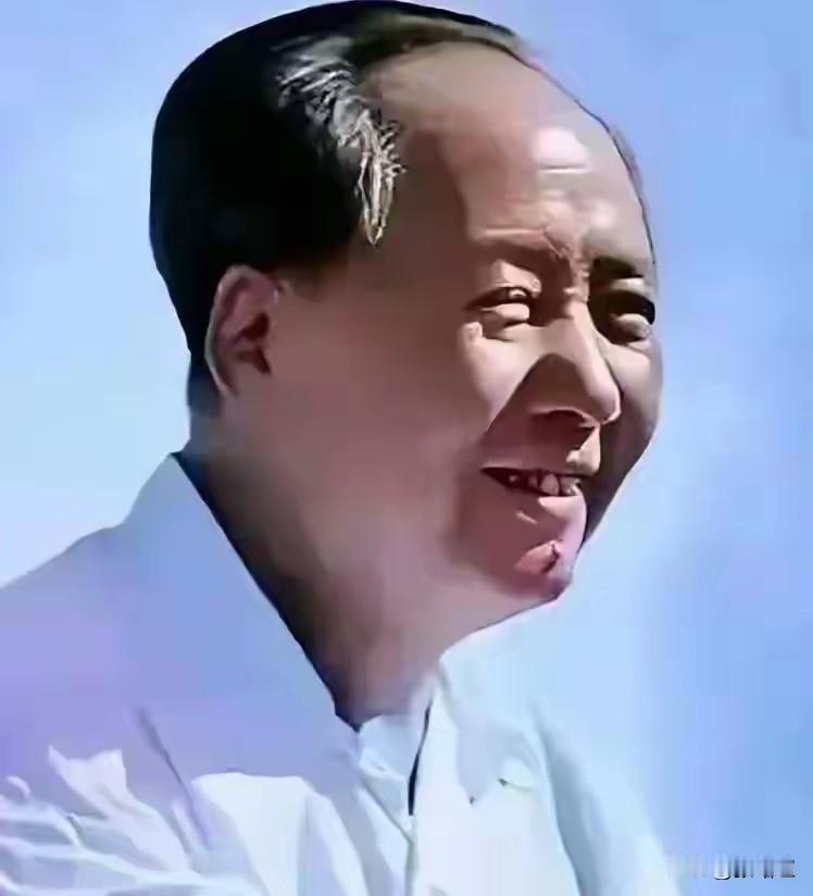 看到毛主席从容和蔼的笑容，我们心中满怀崇敬，倍感振奋与心安。