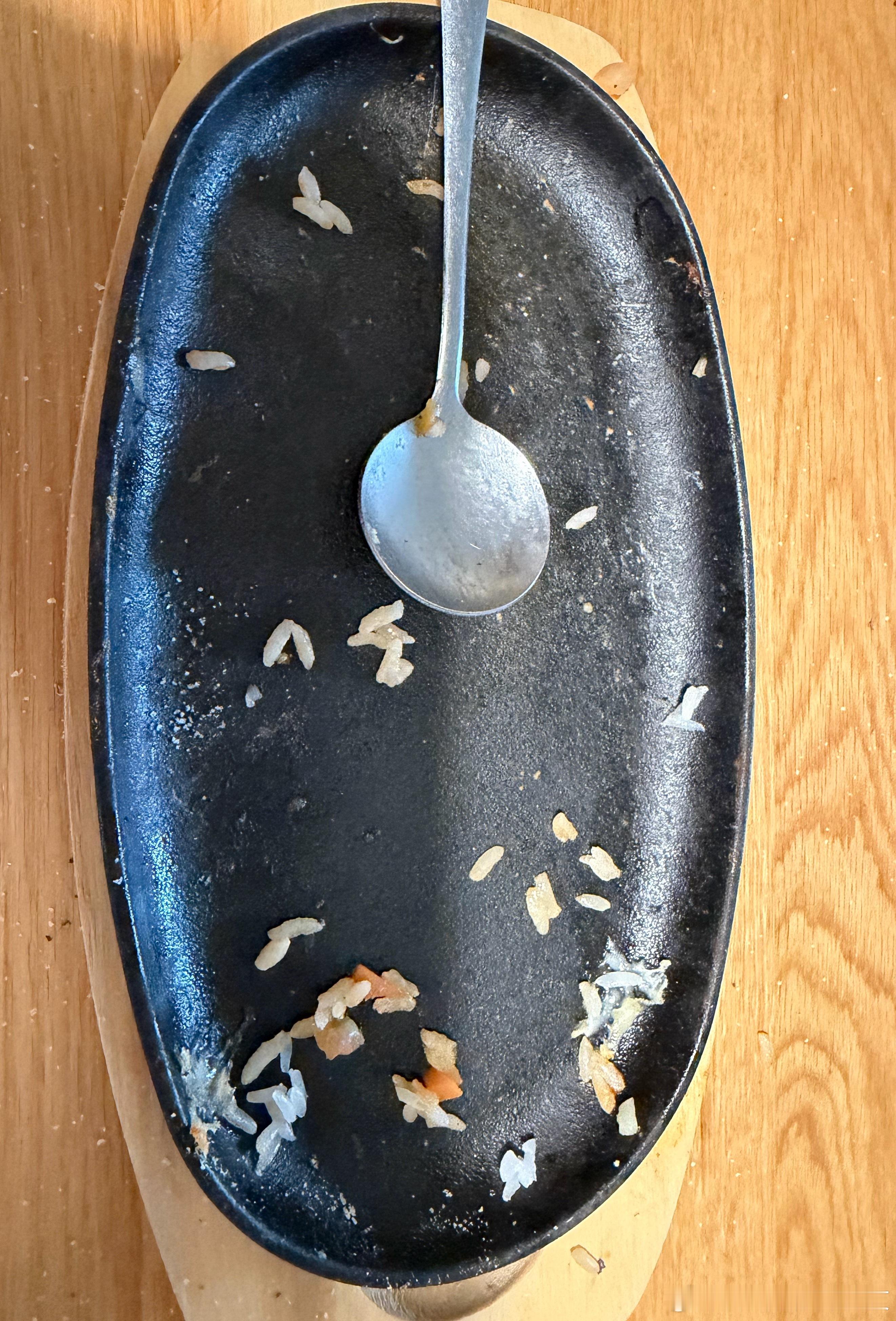 安康爸把一盘焗饭都干掉了 我从八点半开始揉面➕松弛➕揉面➕松弛➕揉面➕发酵，炒酱