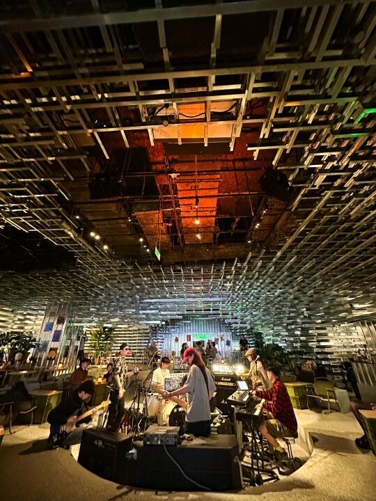 上海新店｜不愧是年轻人的Livehouse天花板！
