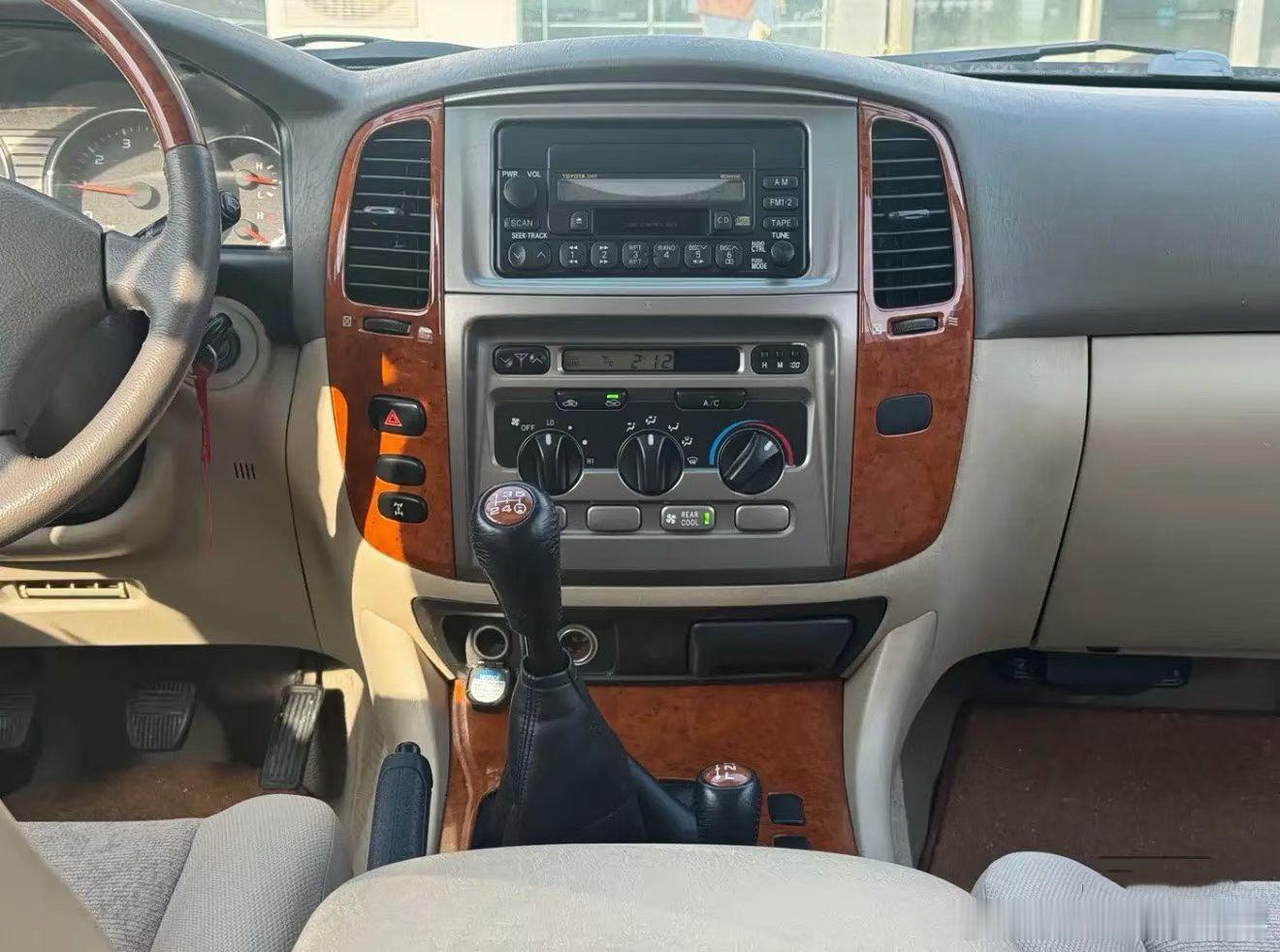 我惊呆了！这是世界上最保值的车之一了吧？2005年，北京牌，10万公里（不知道调