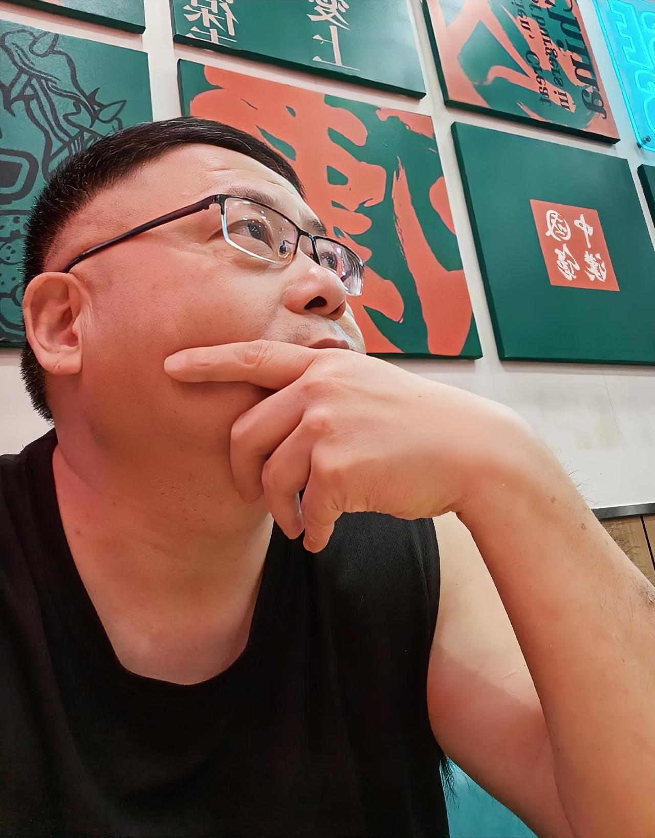 说一句不怕网友笑话的话，我多多少少也算是一个“文化人”，也见了一点世面，看过一些