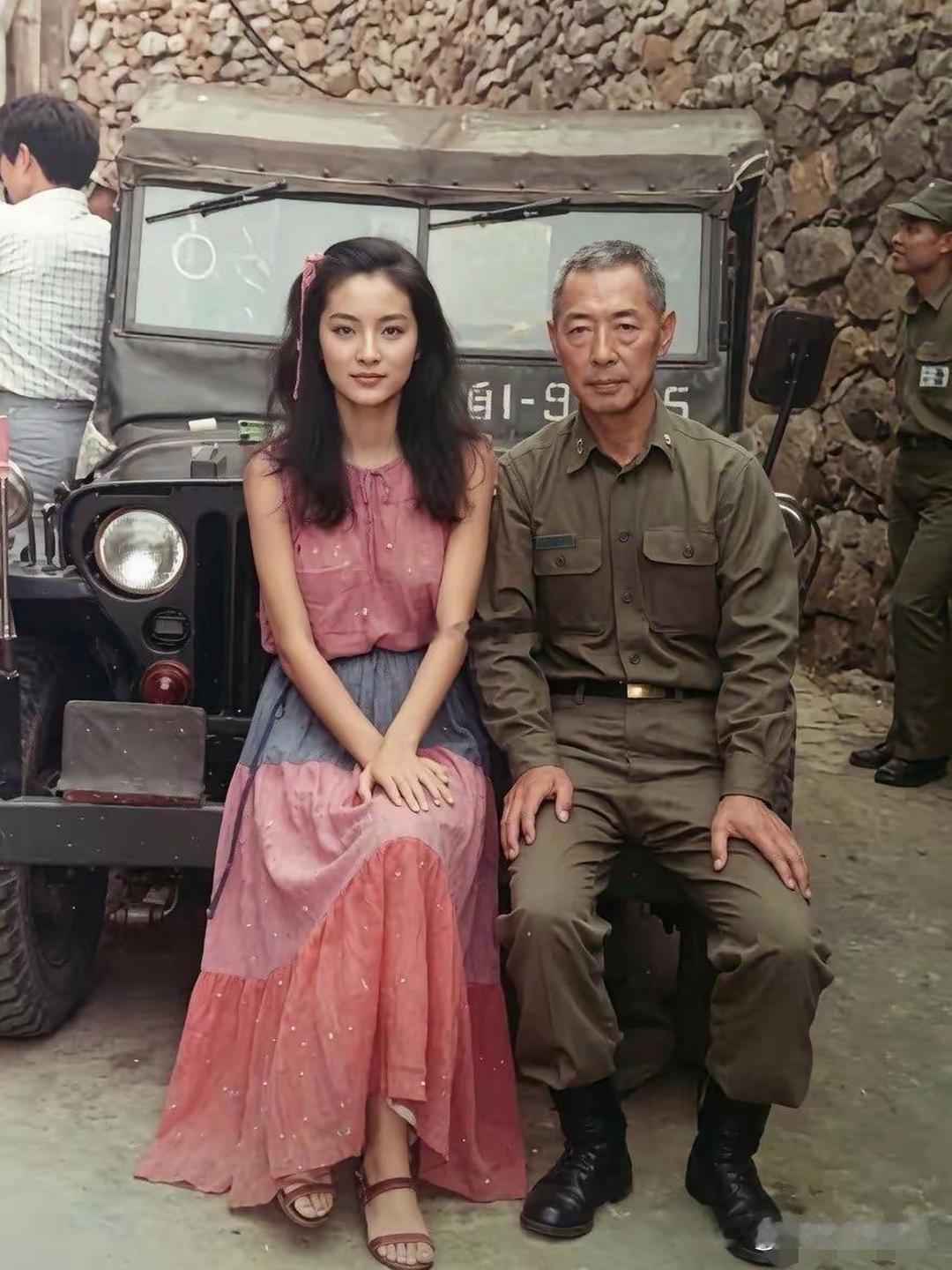 年轻时的林青霞太漂亮了，无美颜无滤镜纯天然长相 