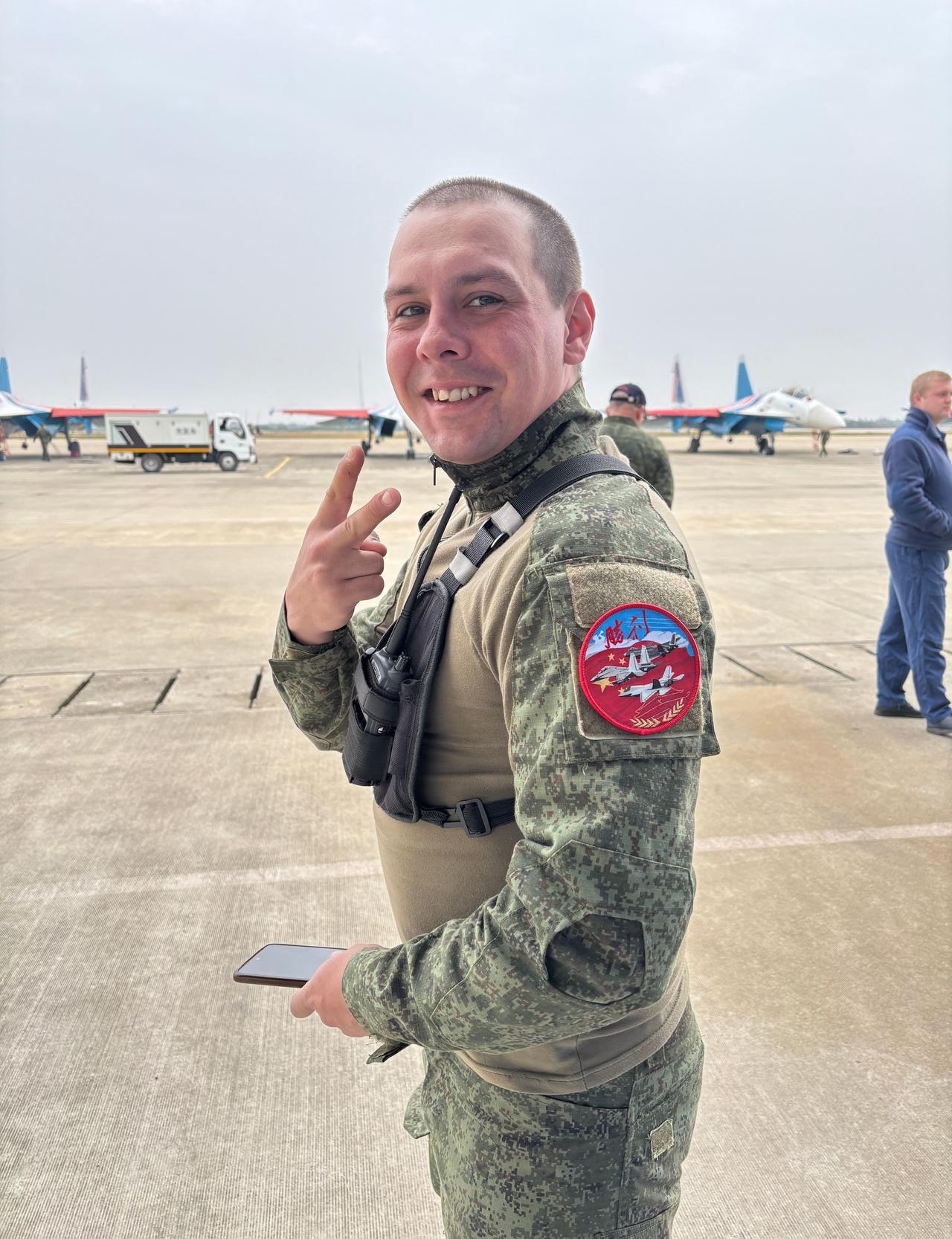 “当年苏联给咱拉-11、米格-21，现在想换苏-57，俄罗斯直接一句‘限量款，不