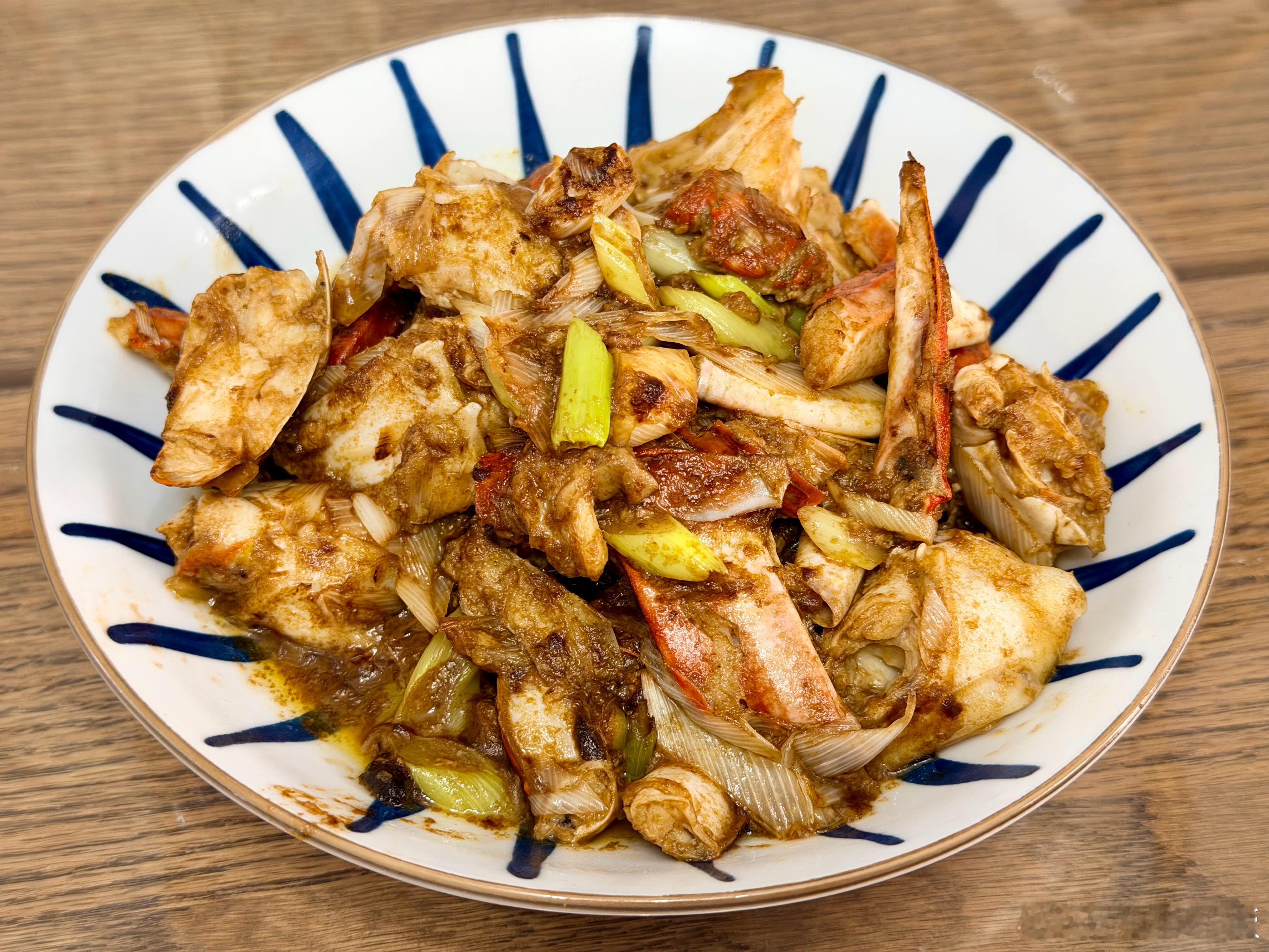 午饭要吃两碗饭晚饭不吃了坐等傍晚的比赛希望还是轻松3:0这样还可以看一场决赛iG