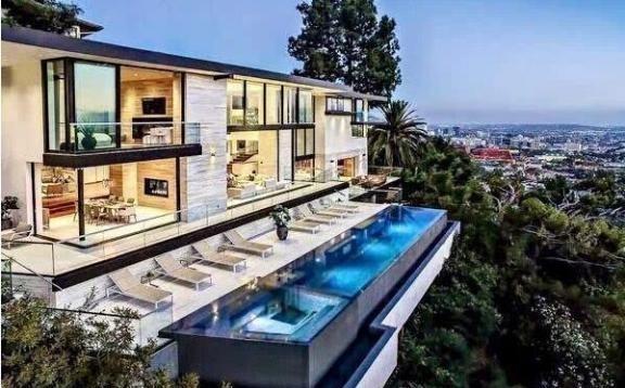 为啥美国有钱人不来中国，而中国有钱人却移民美国？因为说白了，在美国只要你有钱，还