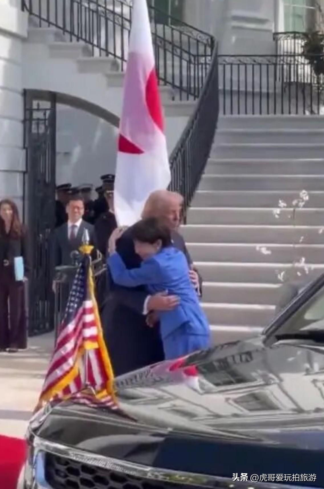 高市早苗见特朗普，姿态尽显卑微，真的很日本

美日政客会面现场，高市早苗面对特朗