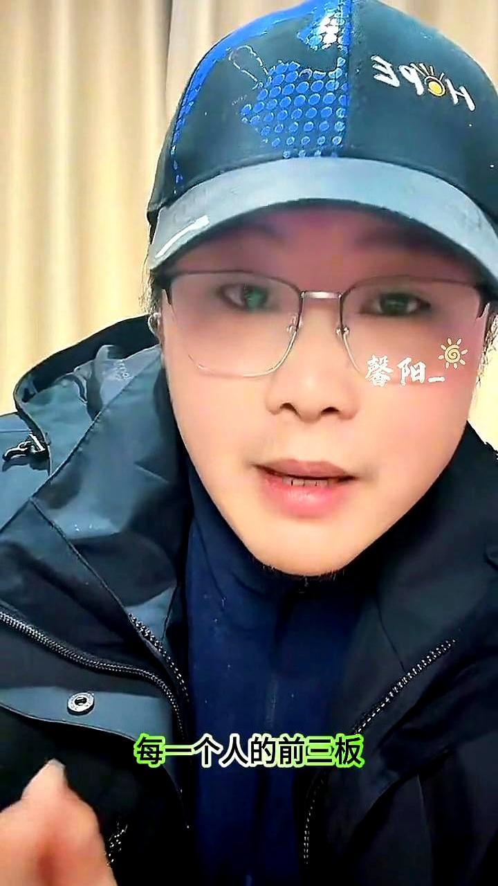 练死也没用！国乒前三板的真相，残酷到你不敢信。
 
你以为马琳那手神出鬼没的发球