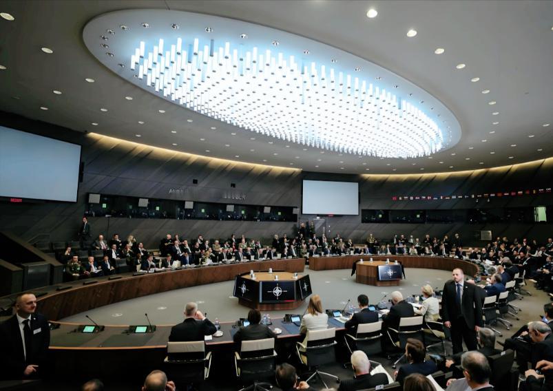 欧洲议会干了件大事，最终以458票赞成、140票反对、44票弃权的悬殊票数，拍板