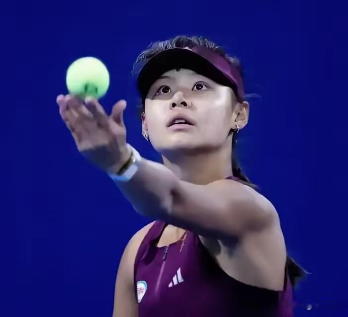 非常可喜可贺，中国网球青少年女单一姐，也是世界青少年女单一姐的中国女孩孙心然，非
