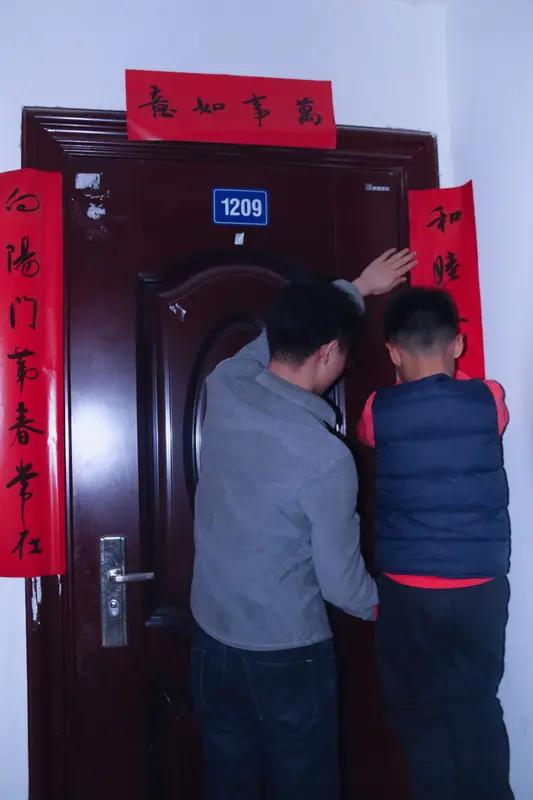 我住进儿子家三天，连夜逃回老家：有些“孝顺”，当父母的实在消受不起！

上周末儿