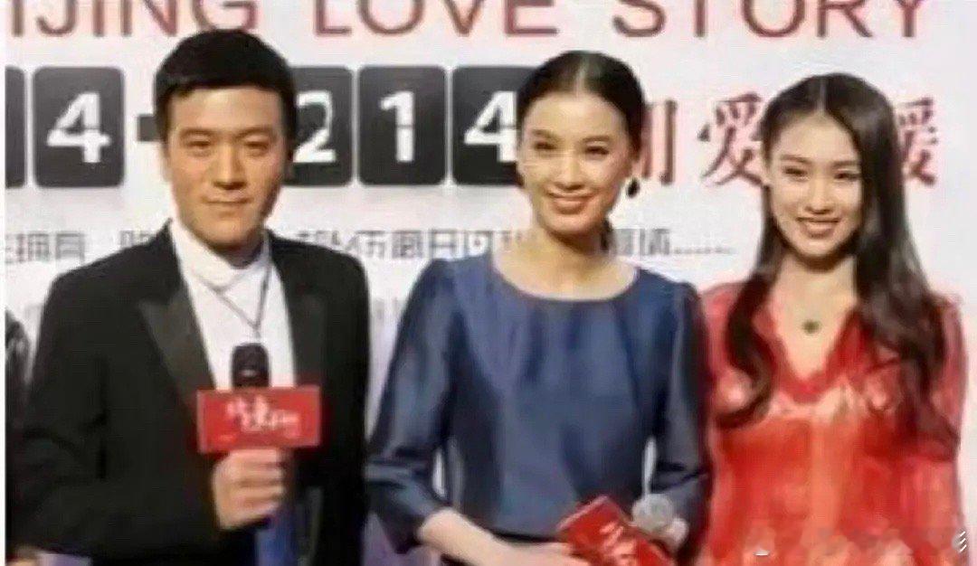 杨子签的女艺人是可以和黄圣依消消乐的[允悲] ​​​