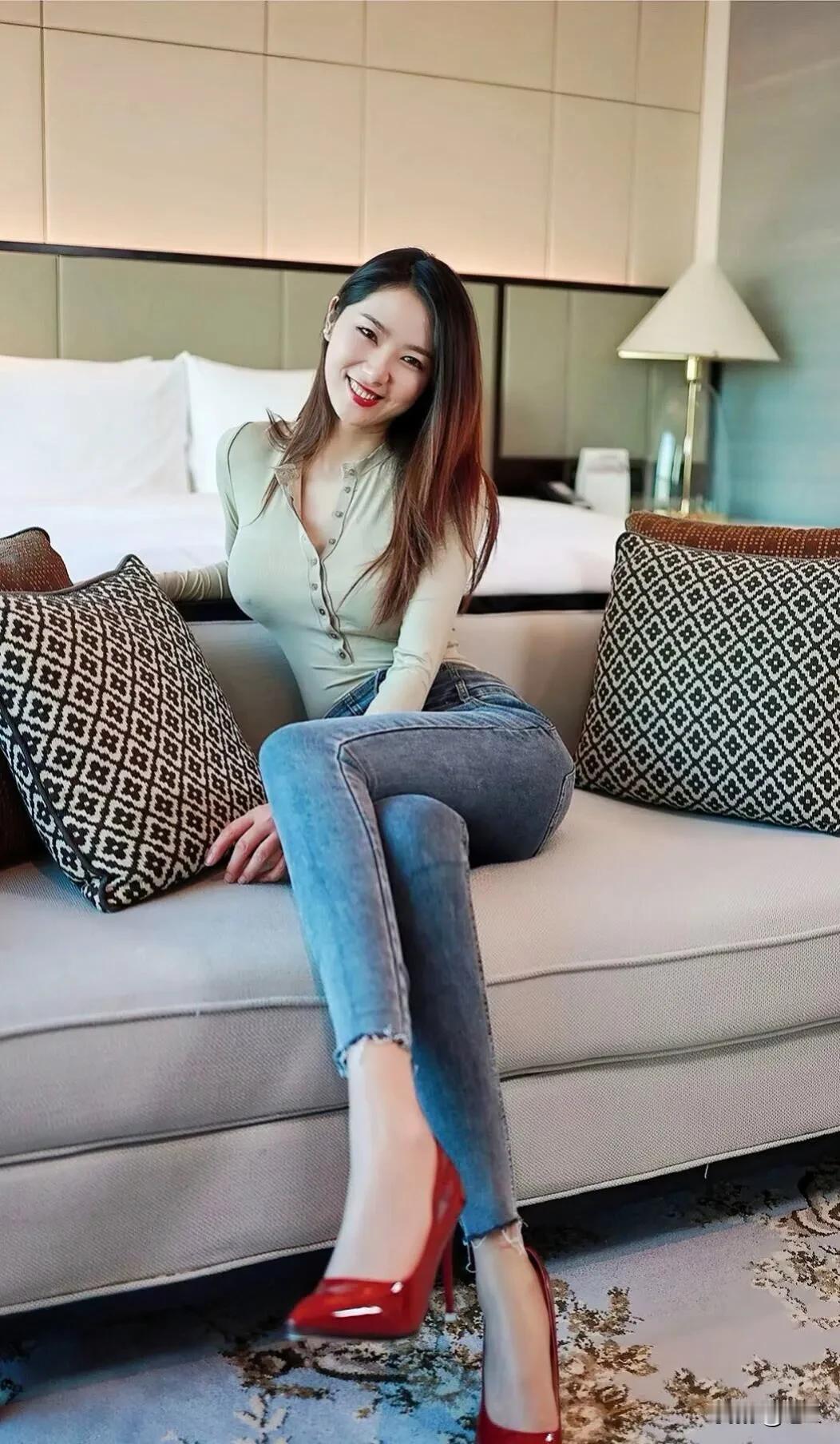 生活里啊，那乱象就跟爆米花似的，噼里啪啦地往外冒，尤其是裤裆里那点事儿，有些人就