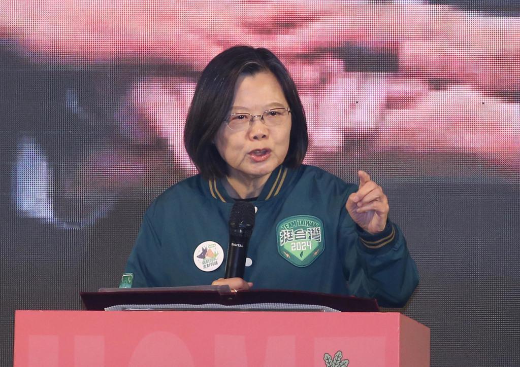 2024“大选”进入倒数，蔡英文昨天深夜又发“文青文”，称8年来做了3件“改变台