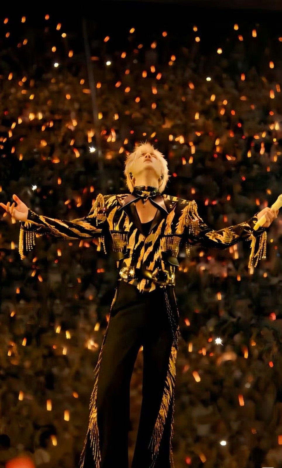 薛之谦不知道什么是饭撒只是爱谦友薛之谦不懂饭撒但懂爱谦友真的被老薛治愈了！他不懂