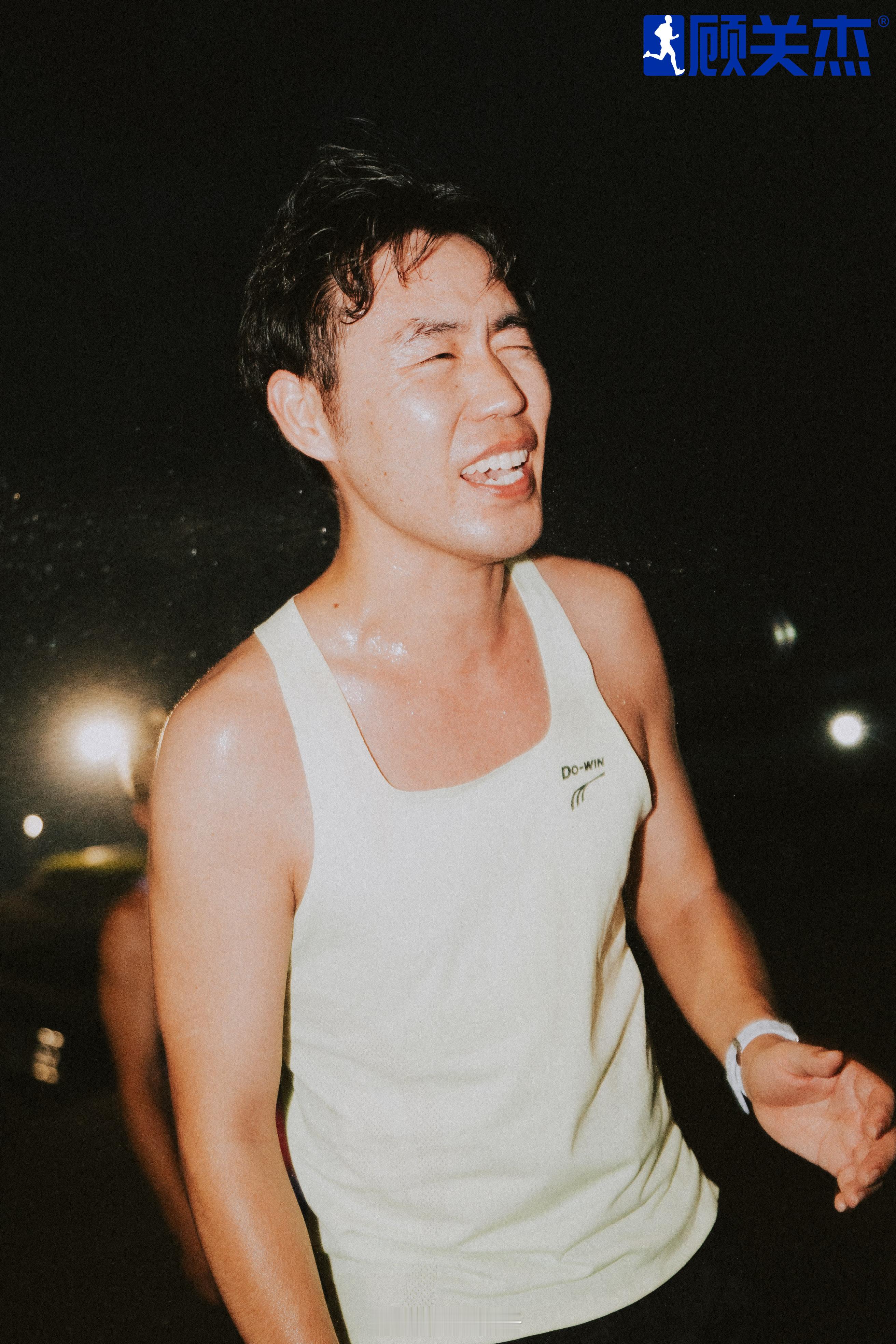 周三强度课，又是一场硬仗🔥今晚的训练菜单：5×1000m（配速405以内）+5