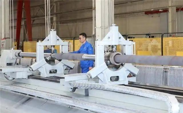 一根钢管竟能关乎国家能源安全？中国内蒙古北重集团试制成功的17m超长超高压钢管，