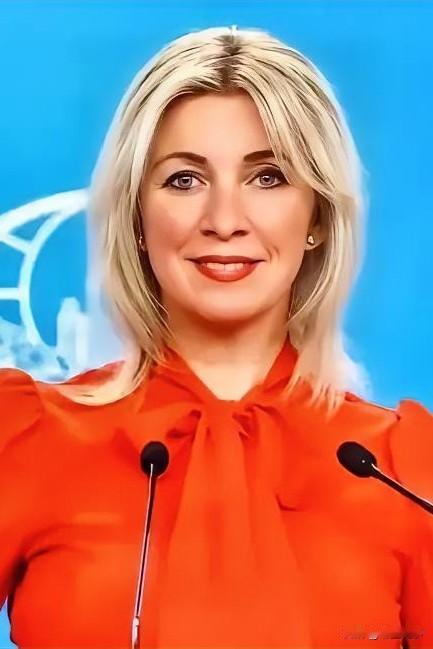 俄方直接把话挑明了：想当和事佬？
先停了军援再说！三轮会谈都开完了，阿布扎比、日